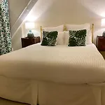Manoir Et Au Domaine De Bize Hébergement de vacances *