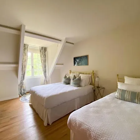 Manoir Et Avec Piscine Au Domaine De Bize