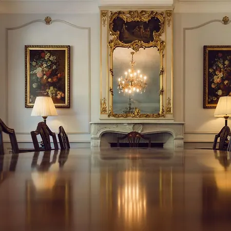 Prázdninový dům Manoir Et Avec Piscine Au Domaine De Bize *