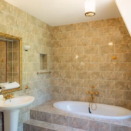 Manoir Et Avec Piscine Au Domaine De Bize Prázdninový dům