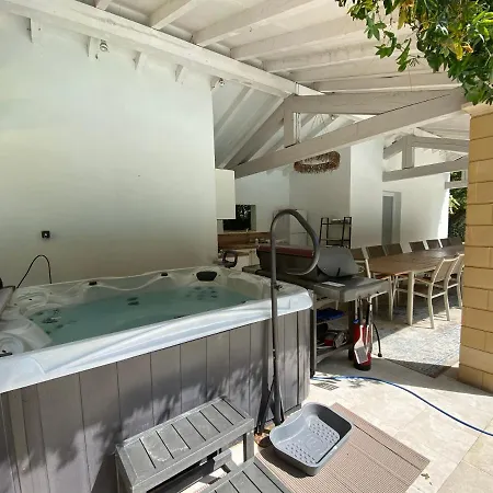 Prázdninový dům Manoir Et Avec Piscine Au Domaine De Bize Mirepoix (Ariege)