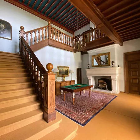 Prázdninový dům Manoir Et Avec Piscine Au Domaine De Bize