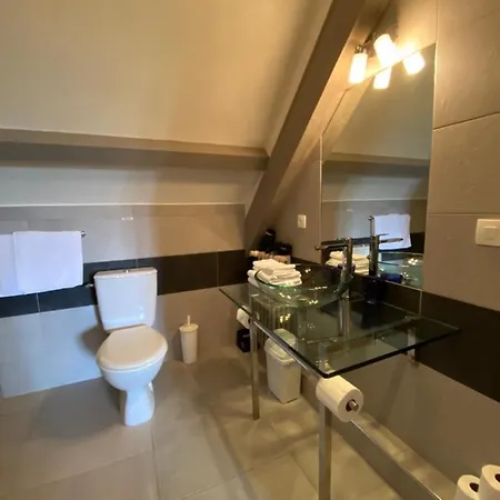 펜션 Manoir Et Avec Piscine Au Domaine De Bize
