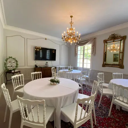 Manoir Et Avec Piscine Au Domaine De Bize *