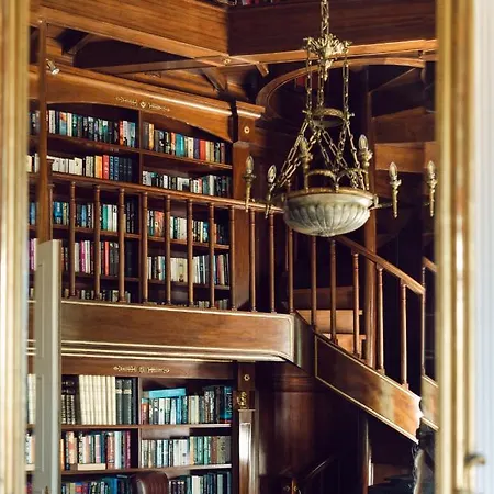 Сasa de vacaciones Manoir Et Avec Piscine Au Domaine De Bize