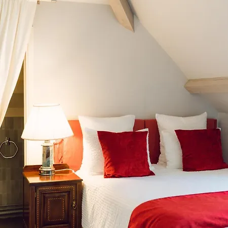Manoir Et Avec Piscine Au Domaine De Bize Holiday home *