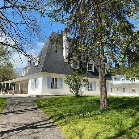 Manoir Et Avec Piscine Au Domaine De Bize Holiday home *