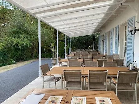 Holiday home Manoir Et Avec Piscine Au Domaine De Bize *
