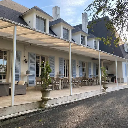 Manoir Et Avec Piscine Au Domaine De Bize Holiday home *