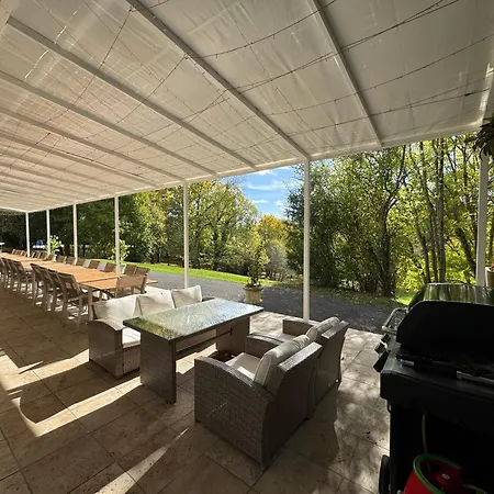 Manoir Et Avec Piscine Au Domaine De Bize Mirepoix (Ariege)