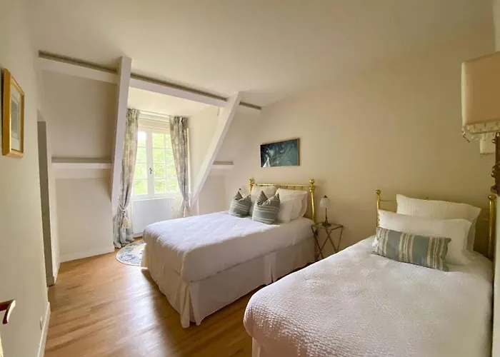 Manoir Et Avec Piscine Au Domaine De Bize