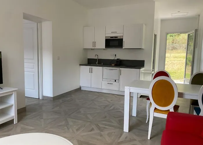 Manoir Et Avec Piscine Au Domaine De Bize * ミルポワ