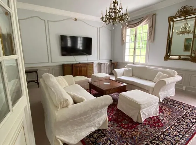 別荘 Manoir Et Avec Piscine Au Domaine De Bize ミルポワ