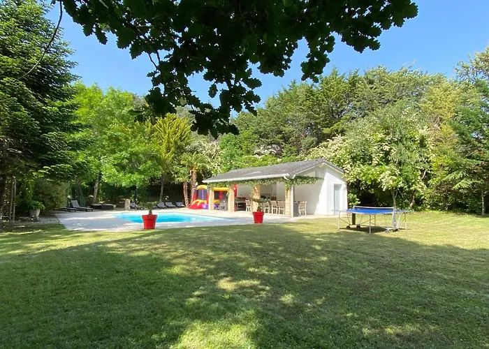 Manoir Et Avec Piscine Au Domaine De Bize 別荘