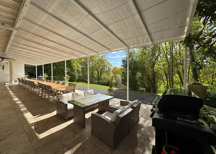 Manoir Et Avec Piscine Au Domaine De Bize ミルポワ